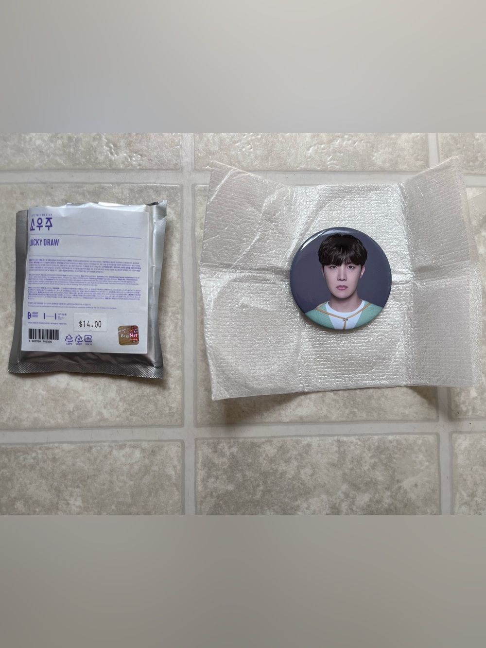 JHope BTS 2021 Muster Sowoozoo Lucky Draw Badge HYBE K-Pop